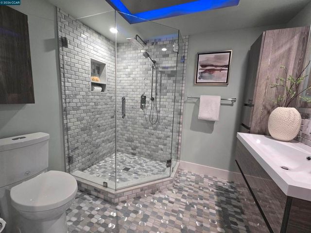 1124 Singingwood Ct 2, Walnut Creek, CA 94595