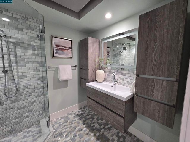 1124 Singingwood Ct 2, Walnut Creek, CA 94595