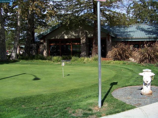 1124 Singingwood Ct 2, Walnut Creek, CA 94595