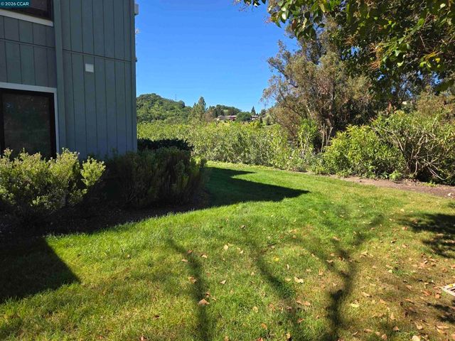 1124 Singingwood Ct 2, Walnut Creek, CA 94595