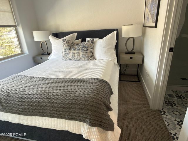 5975 N Fox Pointe Circle Apt A-2, Park City, UT 84098