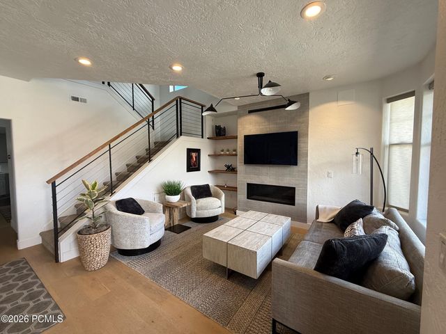 5975 N Fox Pointe Circle Apt A-2, Park City, UT 84098