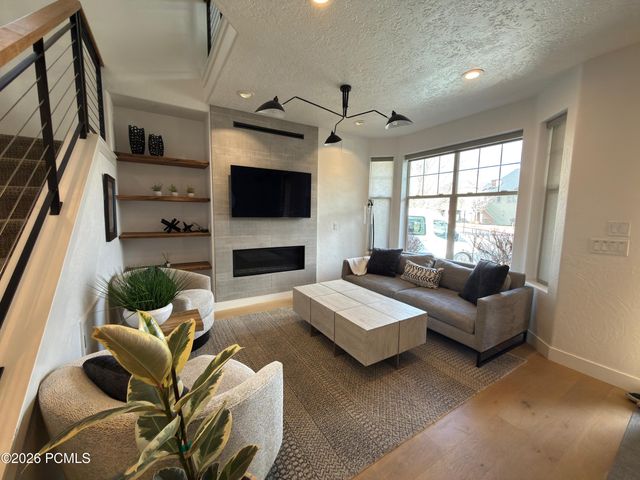 5975 N Fox Pointe Circle Apt A-2, Park City, UT 84098