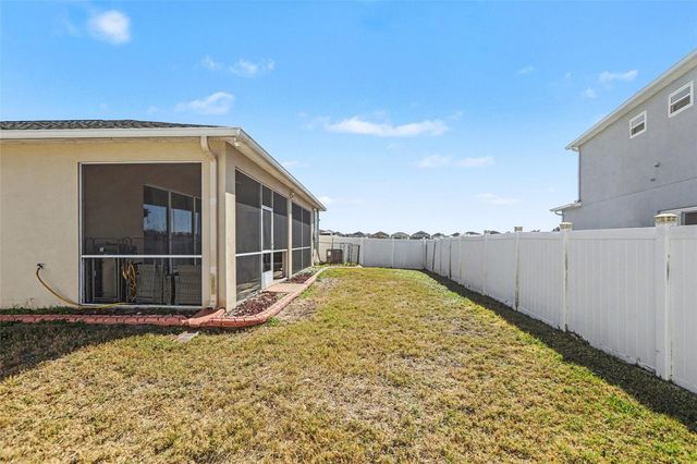 2130 ROANOKE SPRINGS DRIVE, Ruskin, FL 33570
