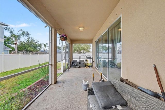 2130 ROANOKE SPRINGS DRIVE, Ruskin, FL 33570
