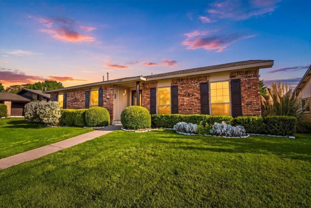 7205 Cloverglen Drive, Dallas, TX 75249 — exterior