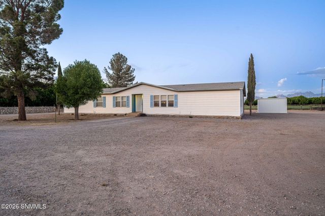 220 Squirrel Road, Las Cruces, NM 88007
