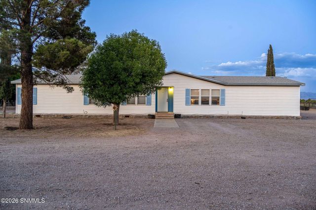 220 Squirrel Road, Las Cruces, NM 88007