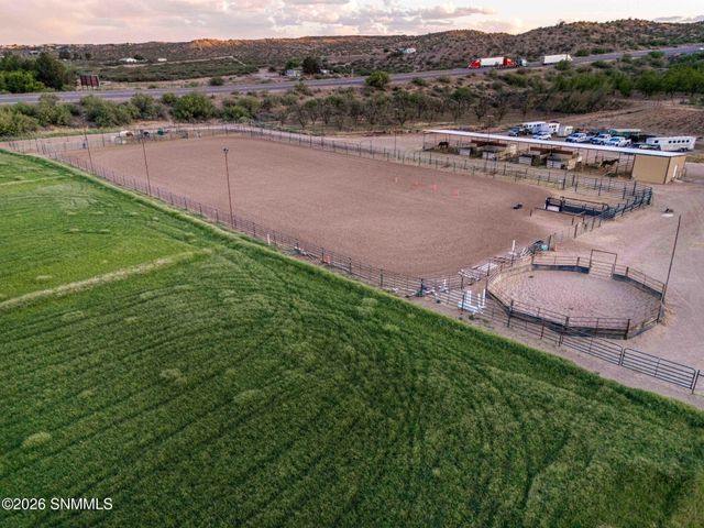 220 Squirrel Road, Las Cruces, NM 88007
