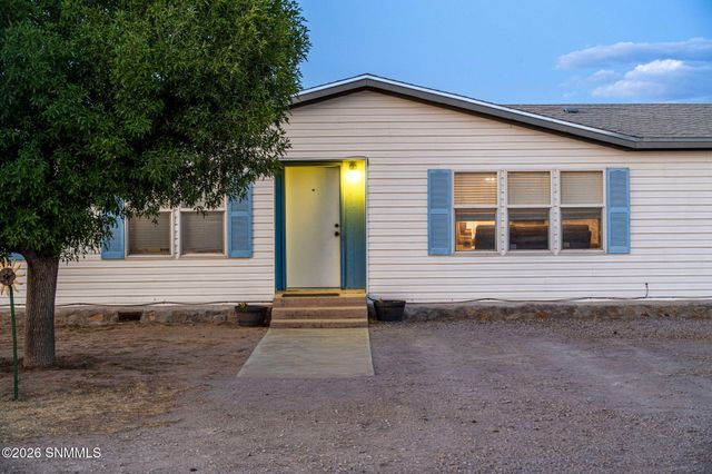 220 Squirrel Road, Las Cruces, NM 88007