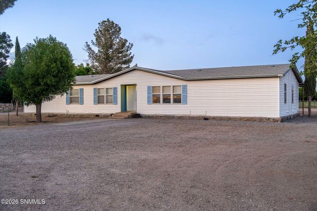 220 Squirrel Road, Las Cruces, NM 88007