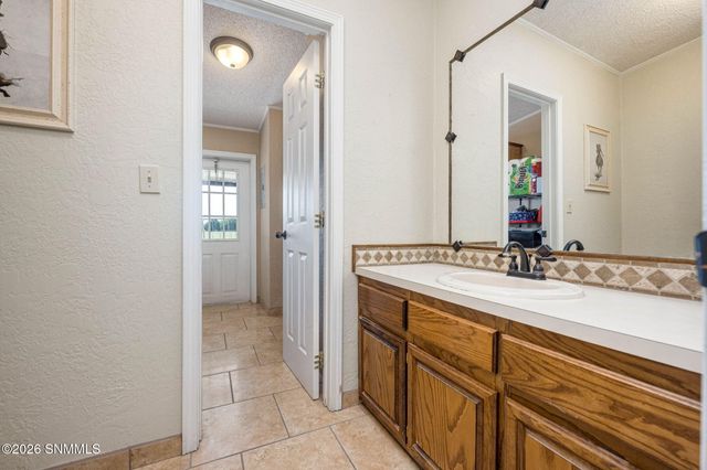 220 Squirrel Road, Las Cruces, NM 88007