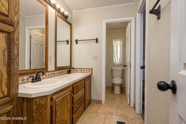 220 Squirrel Road, Las Cruces, NM 88007
