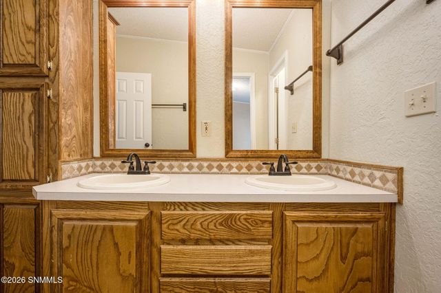 220 Squirrel Road, Las Cruces, NM 88007