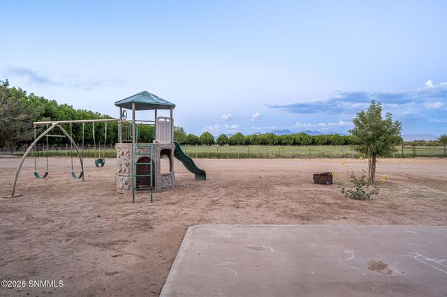 220 Squirrel Road, Las Cruces, NM 88007