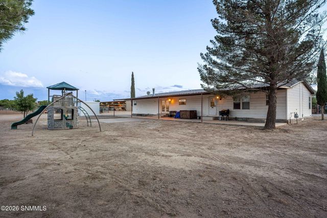 220 Squirrel Road, Las Cruces, NM 88007