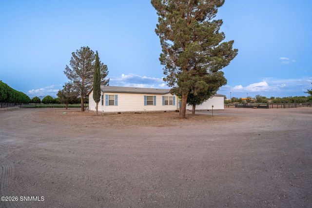 220 Squirrel Road, Las Cruces, NM 88007