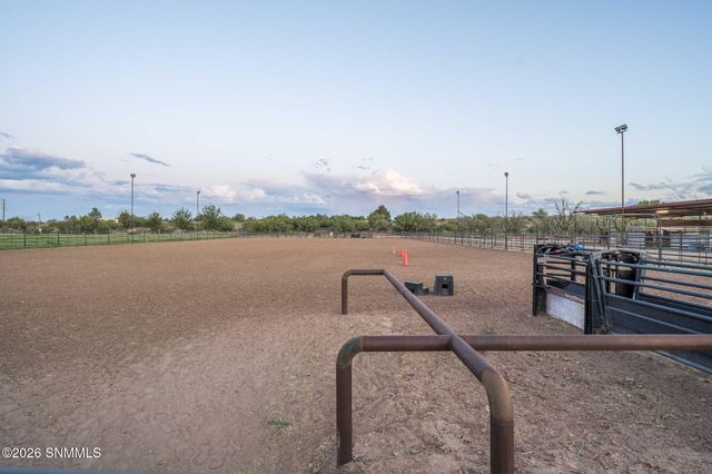 220 Squirrel Road, Las Cruces, NM 88007