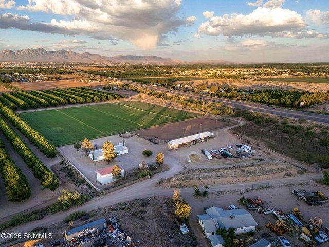 220 Squirrel Road, Las Cruces, NM 88007