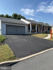 403 SUNNY DRIVE, Waynesboro, PA 17268