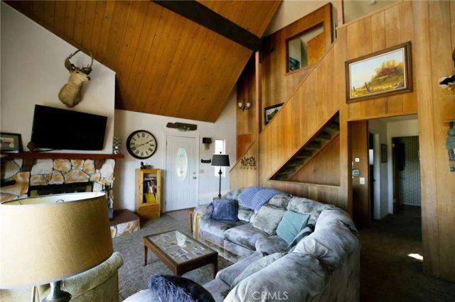 1239 Yosemite, Lake Arrowhead, CA 92352