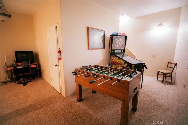 1239 Yosemite, Lake Arrowhead, CA 92352