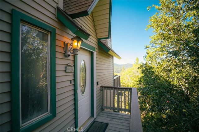 1239 Yosemite, Lake Arrowhead, CA 92352