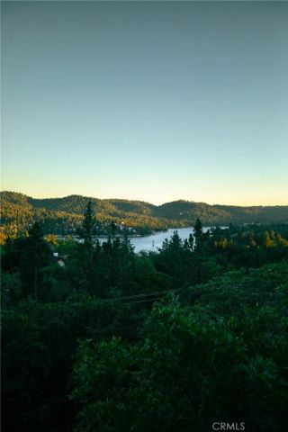 1239 Yosemite, Lake Arrowhead, CA 92352