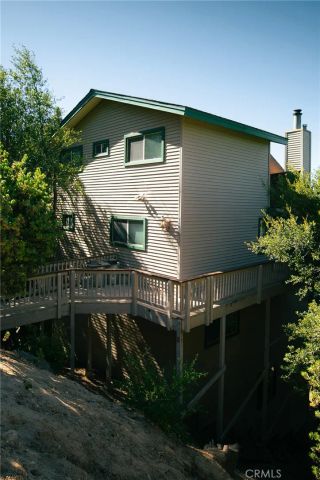 1239 Yosemite, Lake Arrowhead, CA 92352