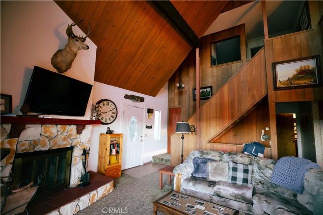 1239 Yosemite, Lake Arrowhead, CA 92352