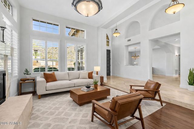 1467 E AMBERWOOD Drive, Phoenix, AZ 85048