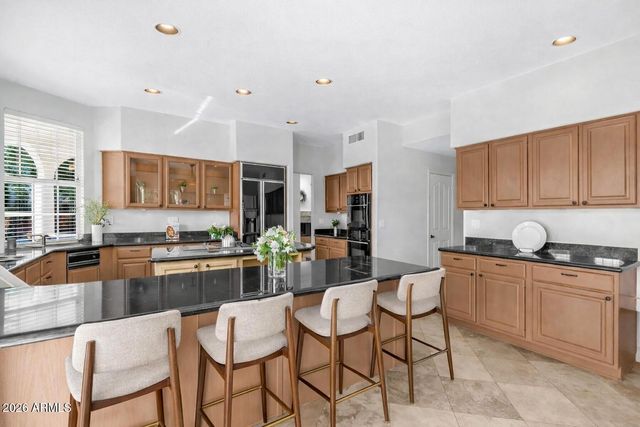 1467 E AMBERWOOD Drive, Phoenix, AZ 85048