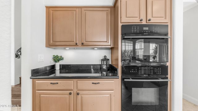 1467 E AMBERWOOD Drive, Phoenix, AZ 85048