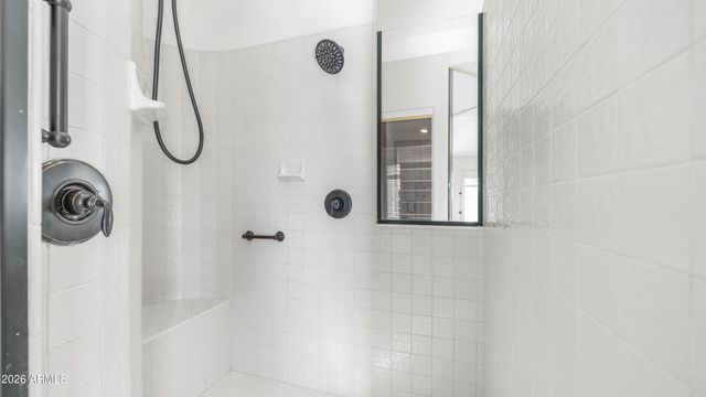 1467 E AMBERWOOD Drive, Phoenix, AZ 85048