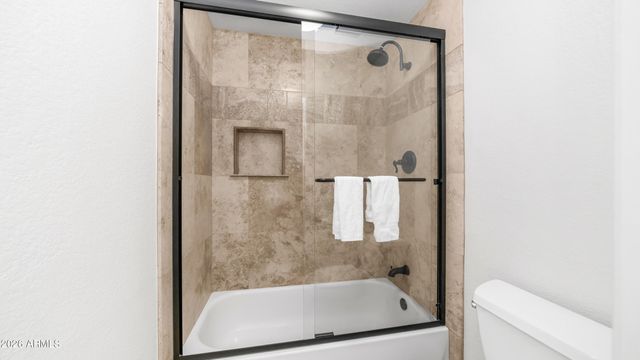 1467 E AMBERWOOD Drive, Phoenix, AZ 85048