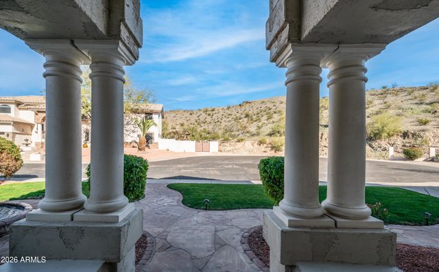 1467 E AMBERWOOD Drive, Phoenix, AZ 85048