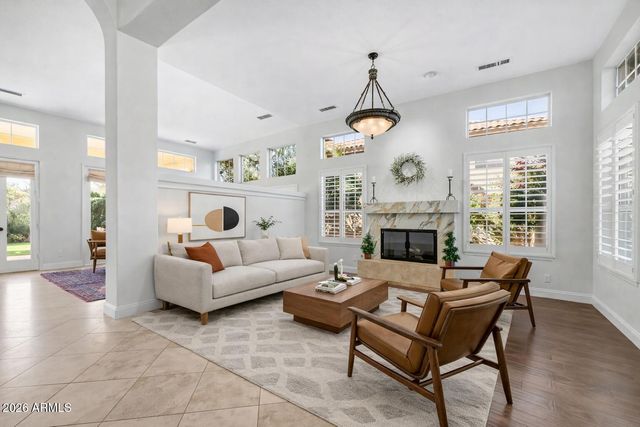 1467 E AMBERWOOD Drive, Phoenix, AZ 85048