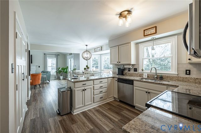 10709 New Trail Ct, Glen Allen, VA 23060