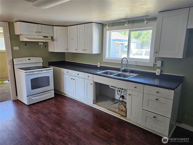 709 Monroe Street, Hoquiam, WA 98550