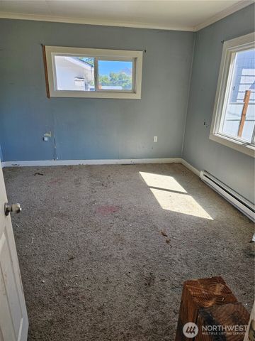 709 Monroe Street, Hoquiam, WA 98550