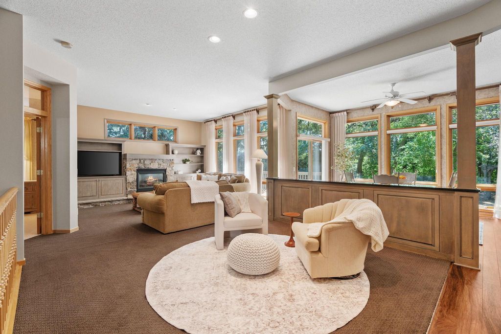8975 Hunters Way, Apple Valley, MN 55124 — photo 3