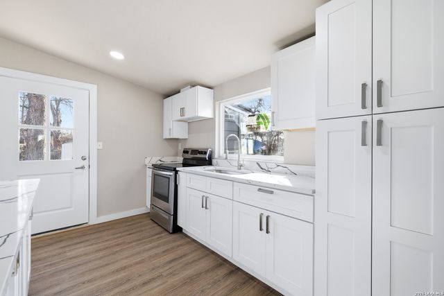 2042 Hicks, San Antonio, TX 78210