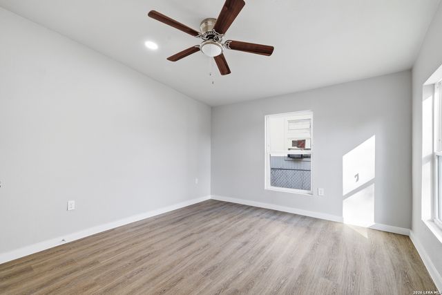 2042 Hicks, San Antonio, TX 78210