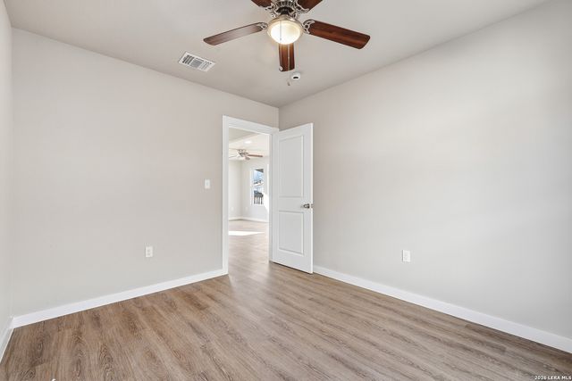 2042 Hicks, San Antonio, TX 78210