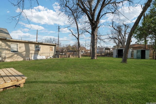 2042 Hicks, San Antonio, TX 78210