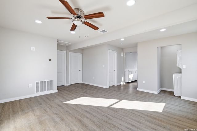 2042 Hicks, San Antonio, TX 78210