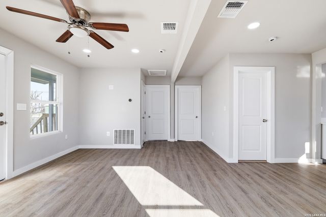 2042 Hicks, San Antonio, TX 78210