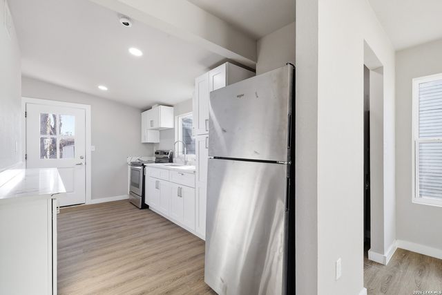 2042 Hicks, San Antonio, TX 78210