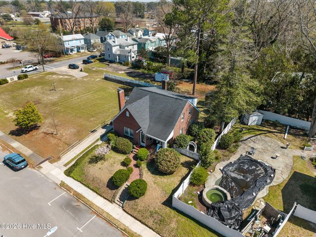 115 N Academy Street, Washington, NC 27889
