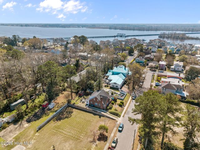 115 N Academy Street, Washington, NC 27889